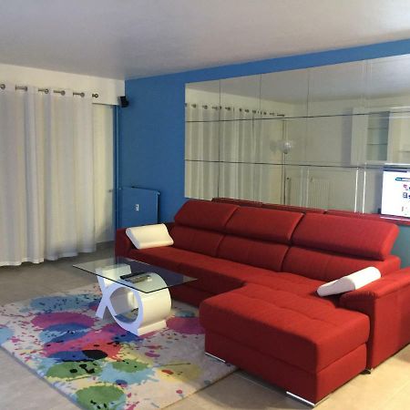 Grand Appartement A Louer Vue Sur Seine Melun Bagian luar foto