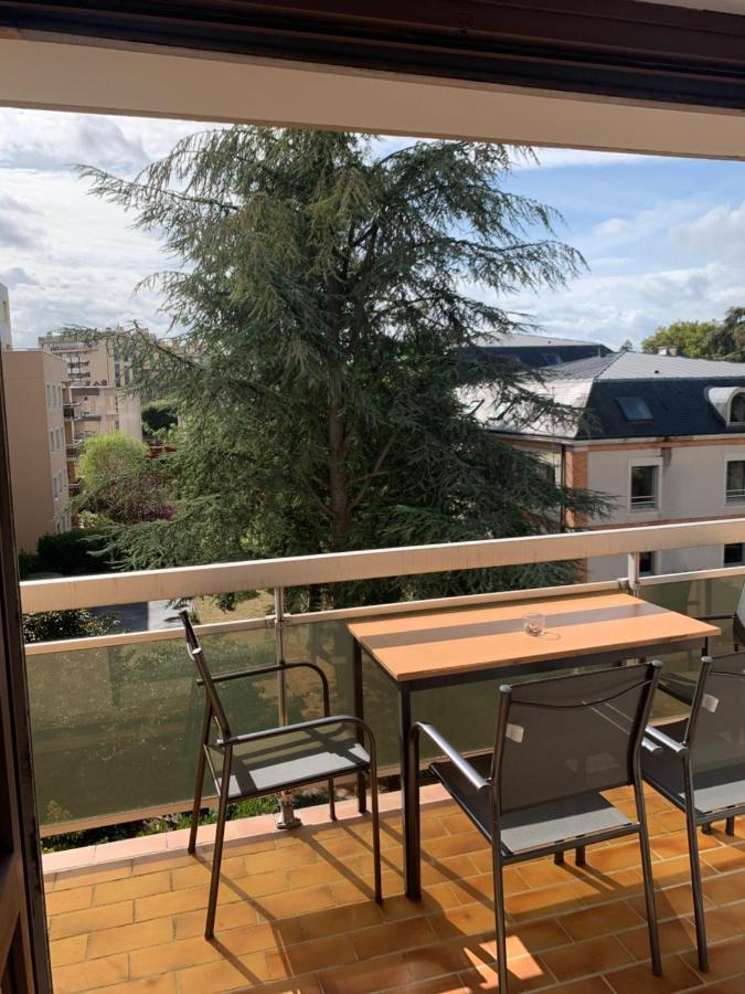 Grand Appartement A Louer Vue Sur Seine Melun Bagian luar foto
