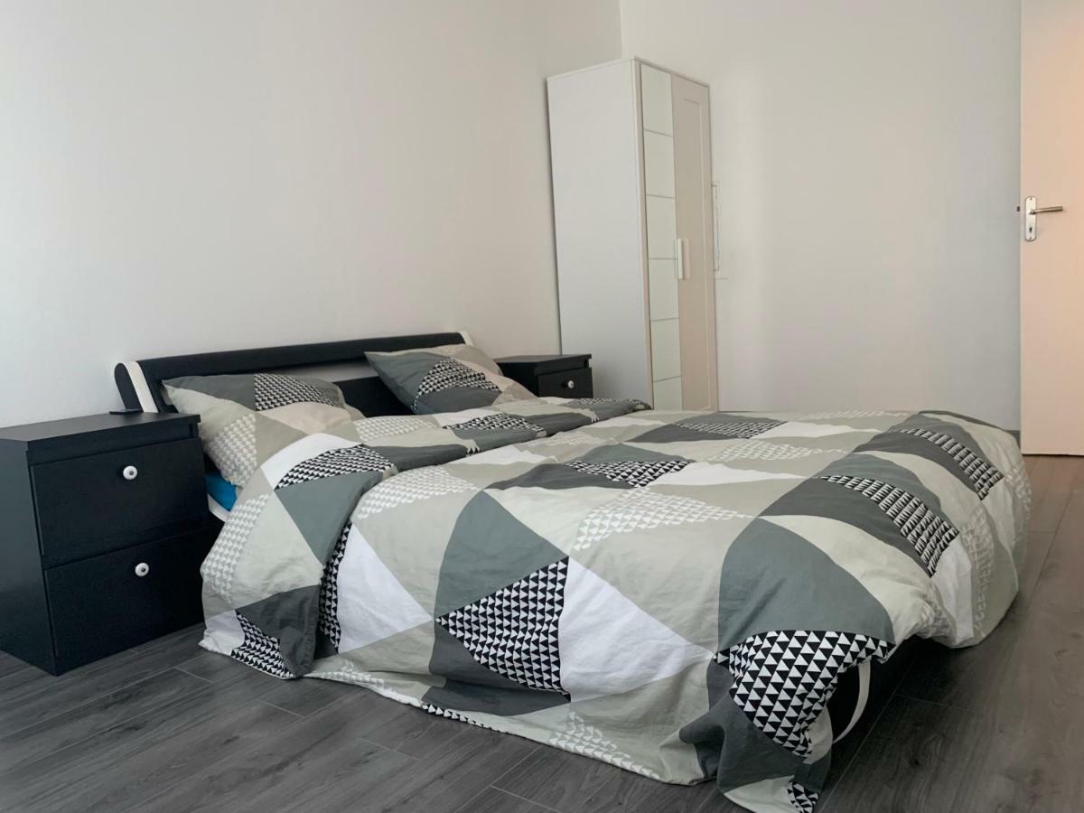 Grand Appartement A Louer Vue Sur Seine Melun Bagian luar foto