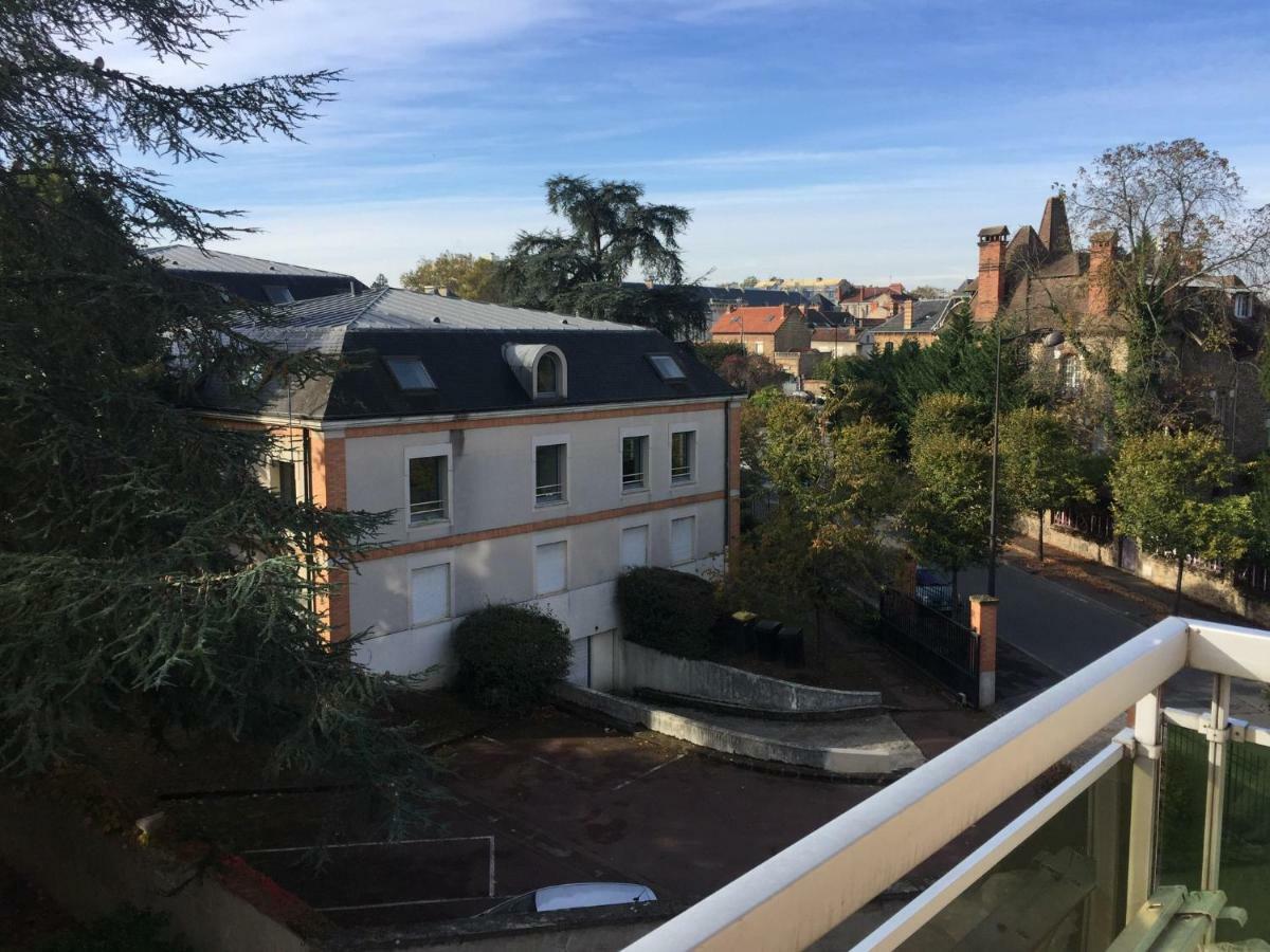Grand Appartement A Louer Vue Sur Seine Melun Bagian luar foto