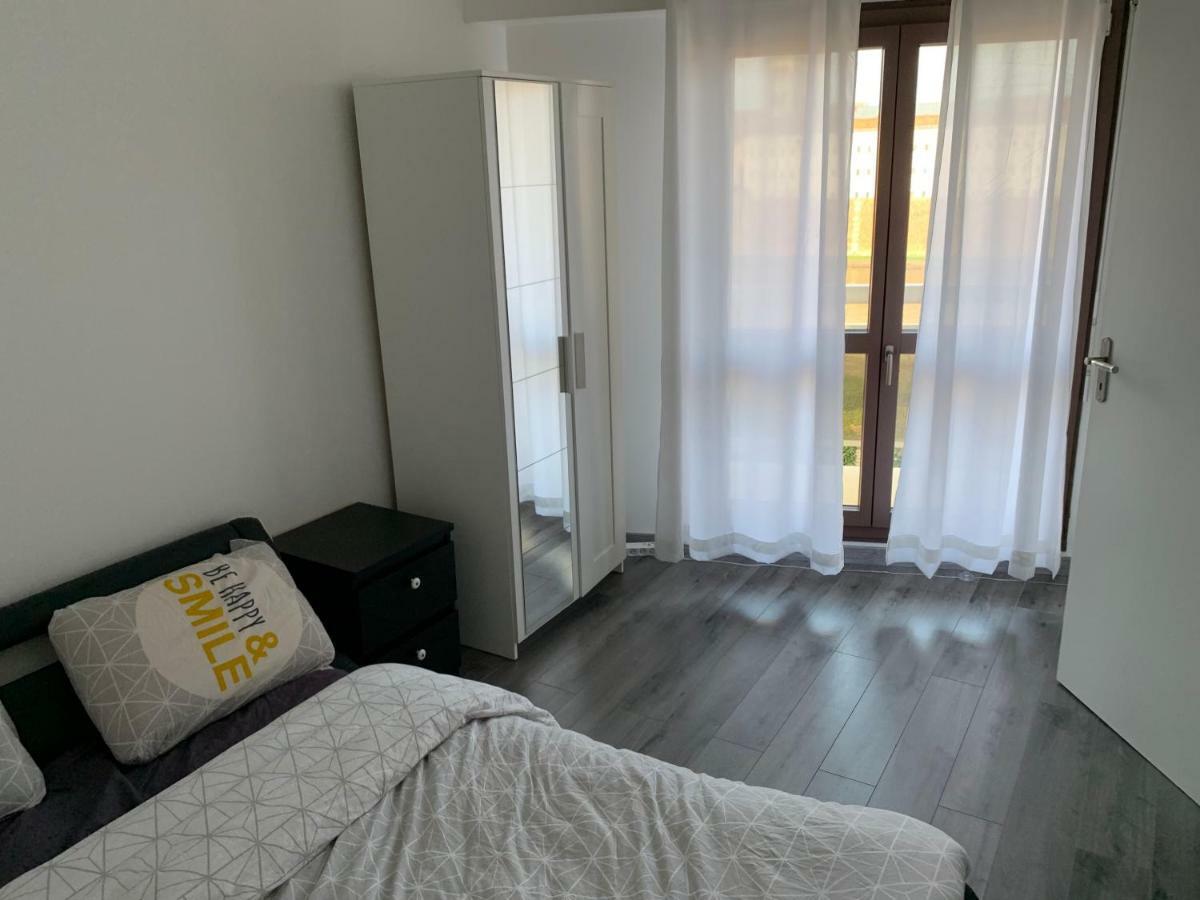 Grand Appartement A Louer Vue Sur Seine Melun Bagian luar foto