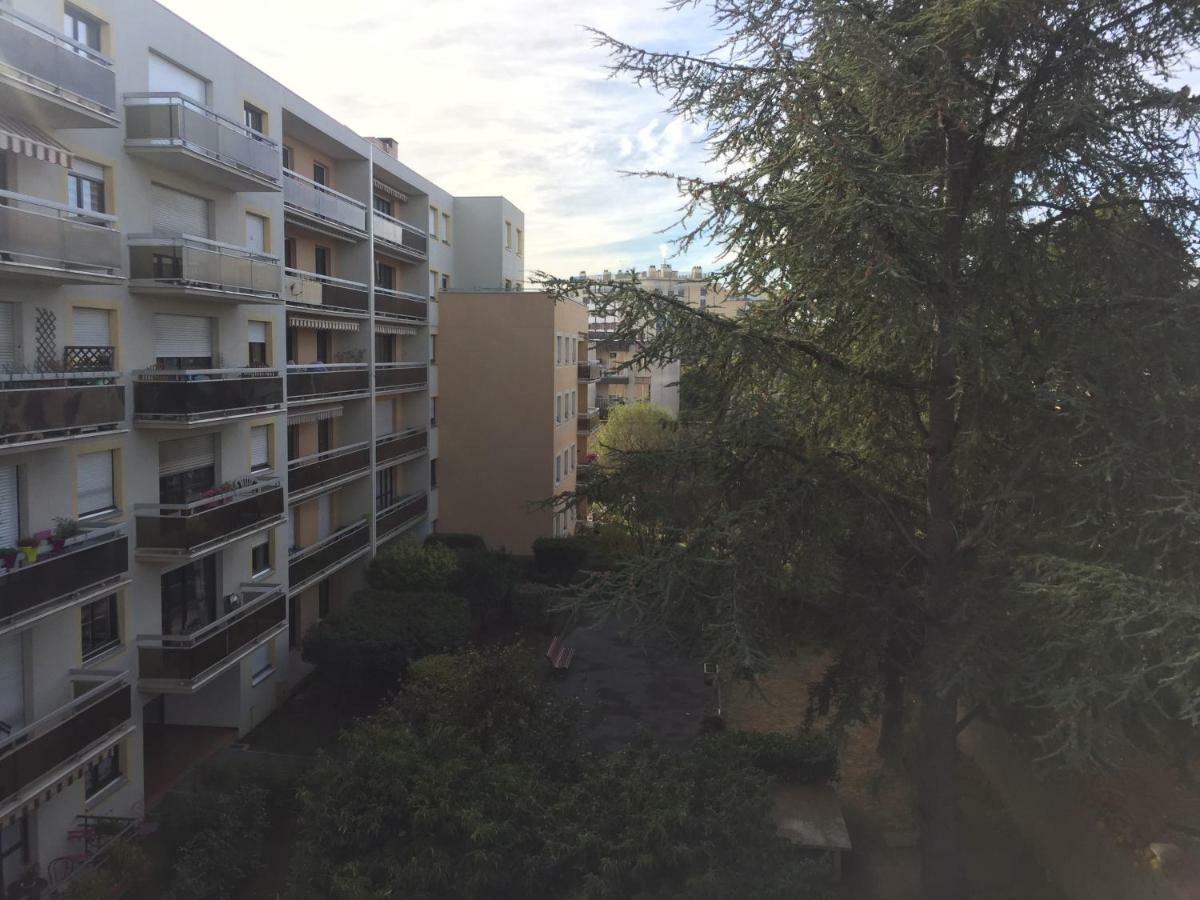 Grand Appartement A Louer Vue Sur Seine Melun Bagian luar foto